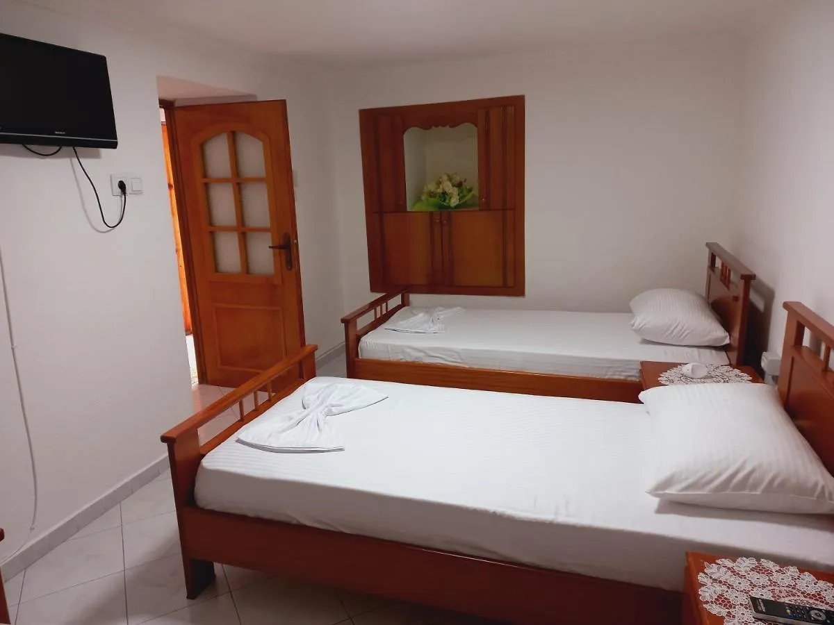 Sokolli Guest House Gjirokastër