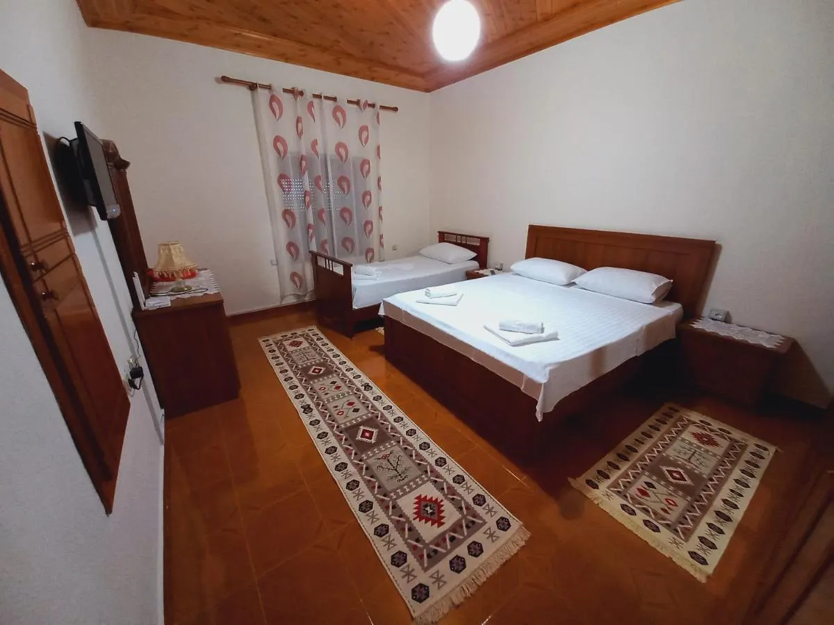 Sokolli Guest House Gjirokastër