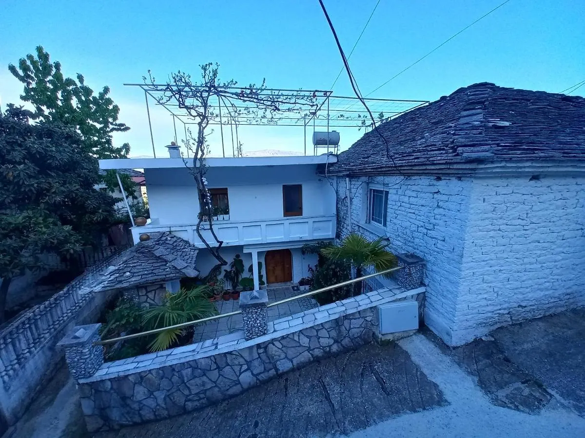 Sokolli Guest House Gjirokastër 0*,  Albanie