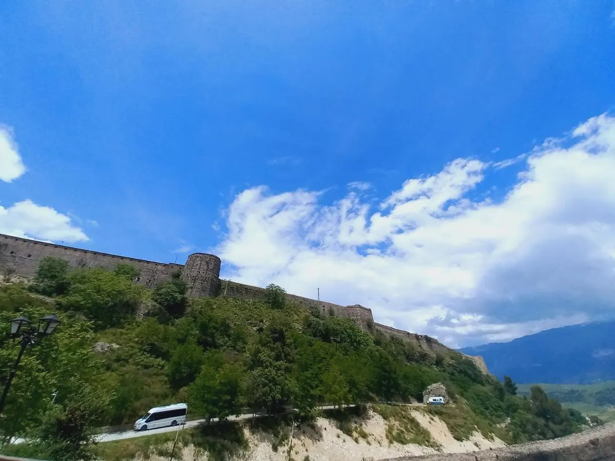 Sokolli Guest House Gjirokastër